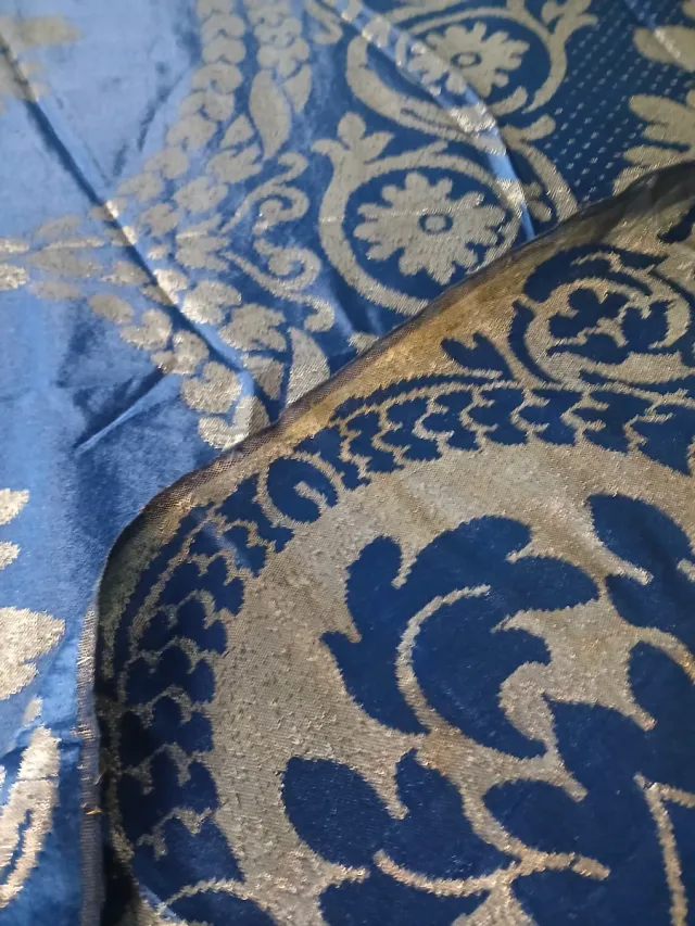 Cubrecama lamé azul y dorado