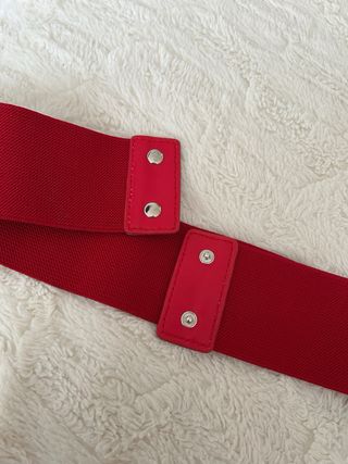 Cinturón elástico rojo