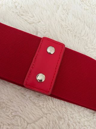 Cinturón elástico rojo