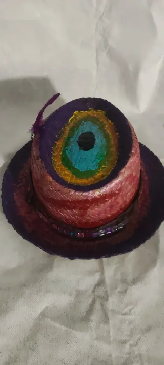 Sombrero decorado.