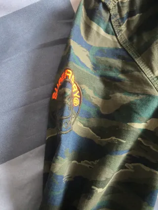 Camisa Superdry Talla M Camuflaje Talla amplia.