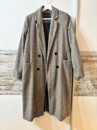 Abrigo cuadros Stradivarius S