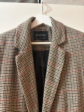 Abrigo cuadros Stradivarius S