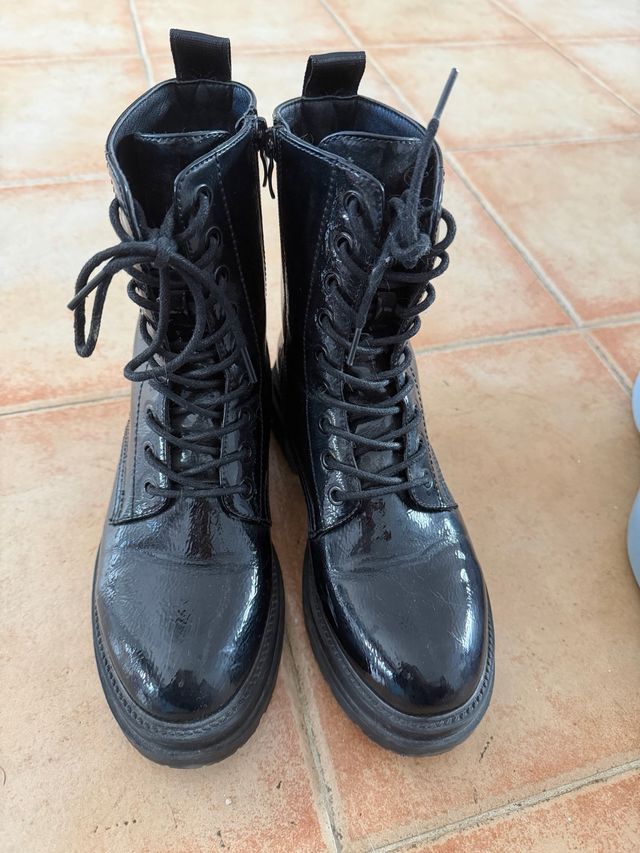 Botas militares negras charol