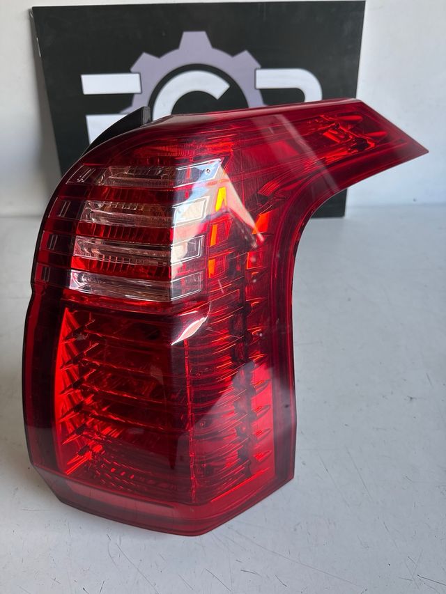 Piloto trasero derecho peugeot 5008 96726666680