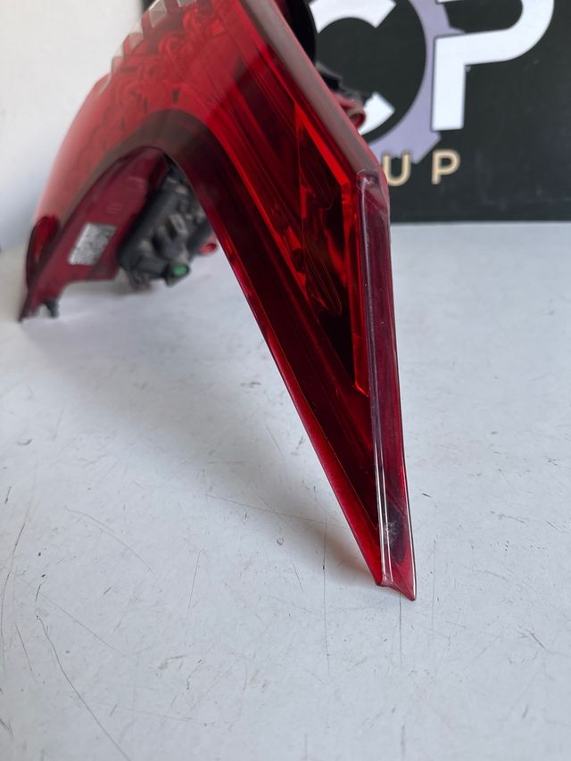 Piloto trasero derecho peugeot 5008 96726666680