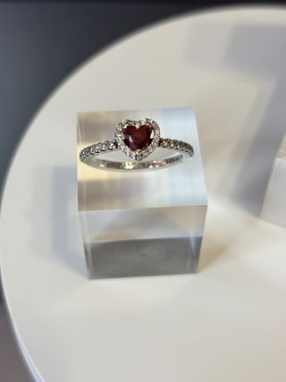 Anillo Pandora Corazón Rojo y Plata