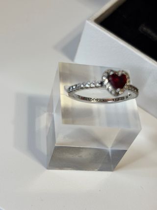 Anillo Pandora Corazón Rojo y Plata
