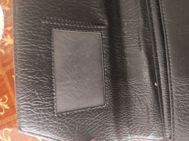 Cartera portadocumentos de piel