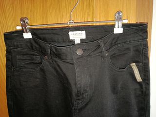 Pantalón negro CORTFIEL