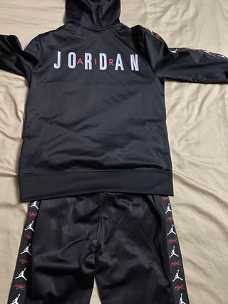 Chándal Jordan Negro y Gris talla 12-13