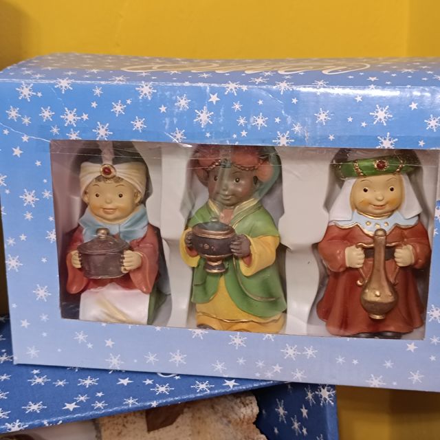 Figuras de Pesebre marca Oliver. Estilo Naif