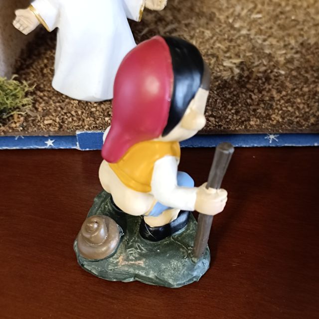 Figuras de Pesebre marca Oliver. Estilo Naif