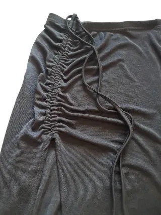 Falda larga SHEIN negra con abertura