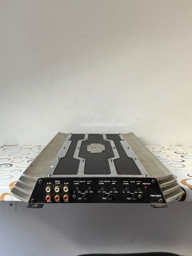 Amplificador Vieta PW-5065 Plata