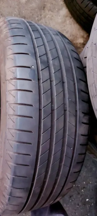 Neumático 225/50 R18 99W