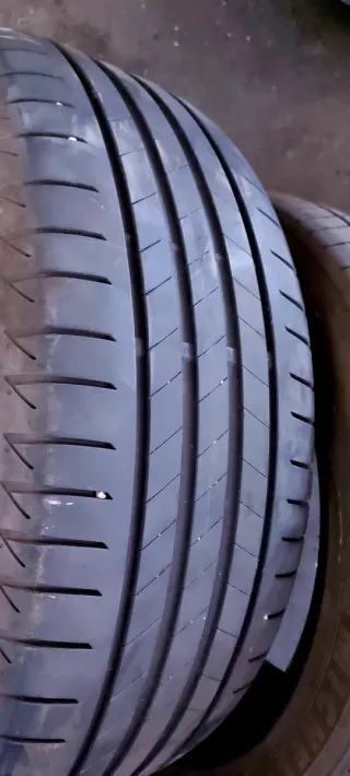 Neumático 225/50 R18 99W