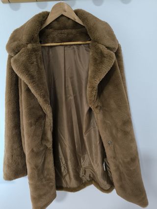 Abrigo pelo marrón talla L