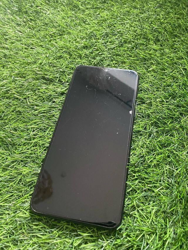 Vivo Y33s Negro/Gris