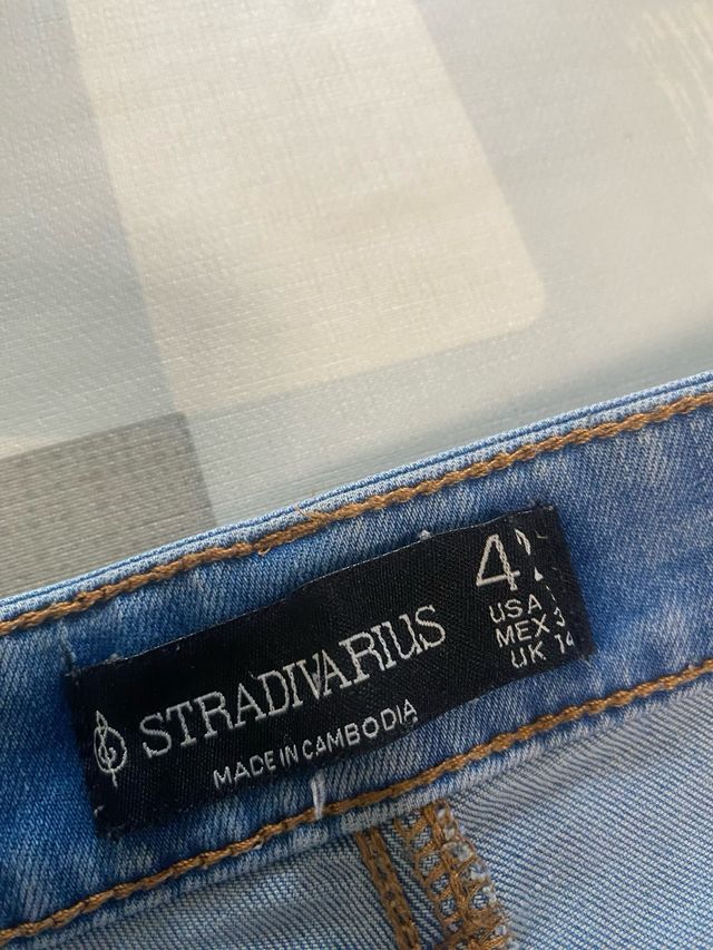 Pantalón D78 Stradivarius T-42 Desgastado