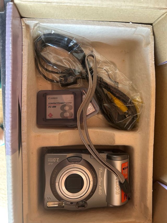 Cámara Canon PowerShot A40 Plata