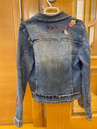 Americana Desigual Talla M Bordada Flores