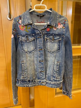 Americana Desigual Talla M Bordada Flores