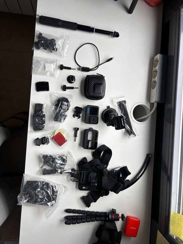 GoPro Hero 10 Black + Accesorios