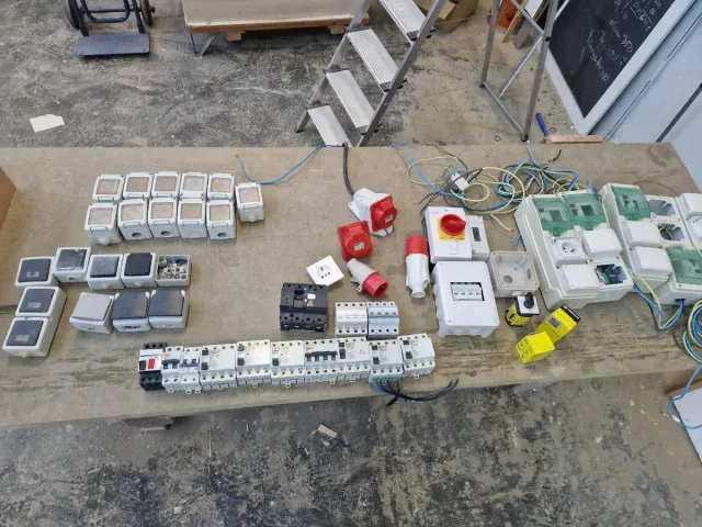 Material Eléctrico Varios