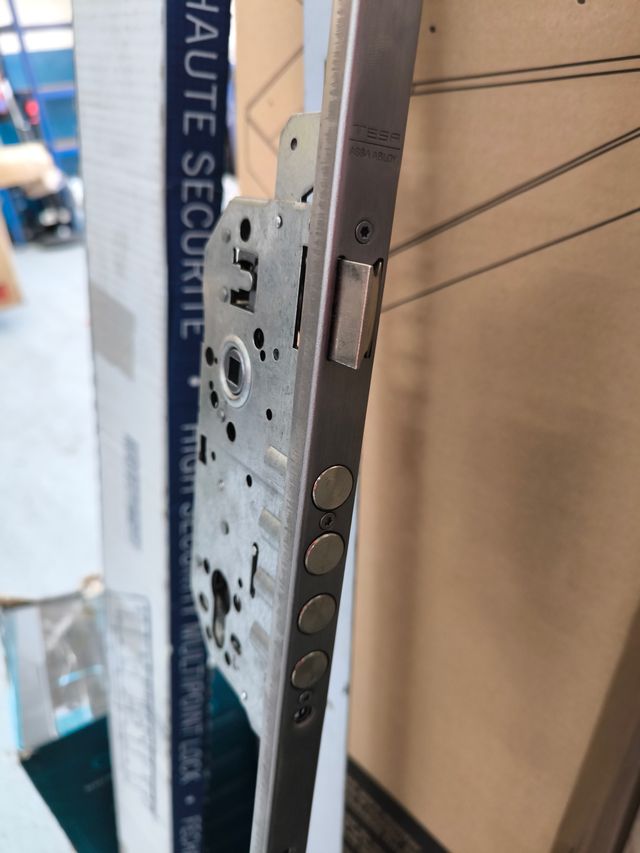 Tesa Assa Abloy TLB3566LAI Cerradura Multipunto de Embutir