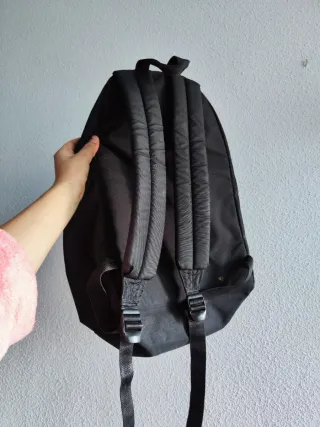 Mochila Eastpak Negra