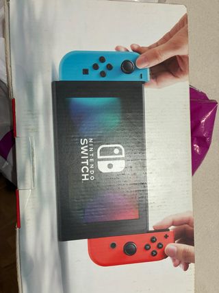 Nintendo Switch Azul y Rojo Casi Nueva