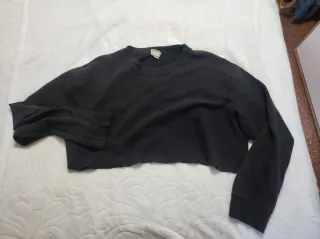 Sudadera corta negra