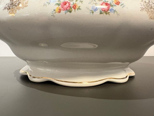 Sopera San Claudio Porcelana Antigua Flores Dorada