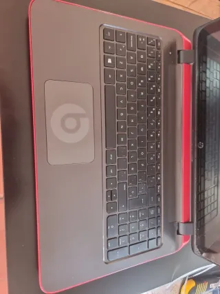 Portátil HP Beats Core i5 Rojo