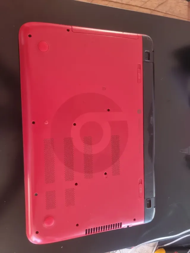 Portátil HP Beats Core i5 Rojo