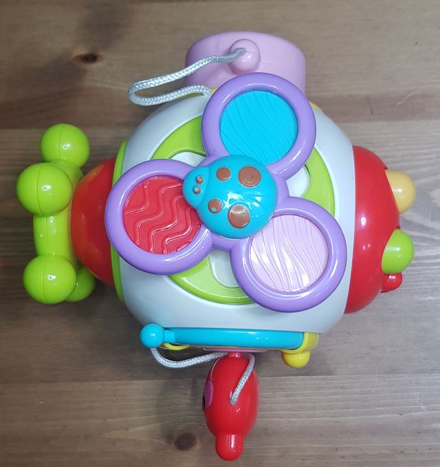 Pelota interactiva de juguete