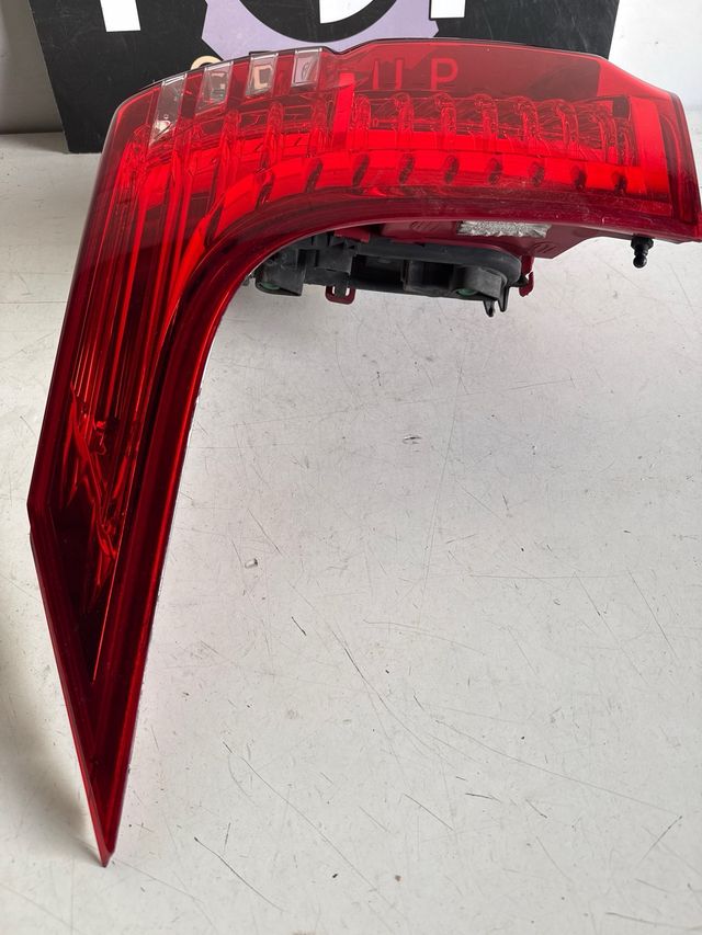 Faro trasero izquierdo Peugeot 5008 : 9672666580