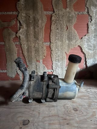 bomba dirección asistida 106/Saxo