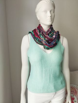 Camiseta de tirantes verde.