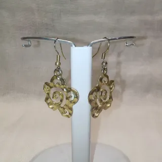 Pendientes dorados flor étnica vintage