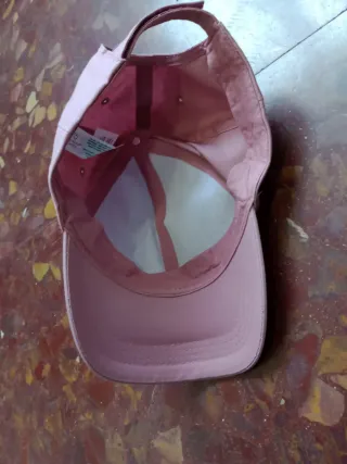 Gorras rosa,azul y negro