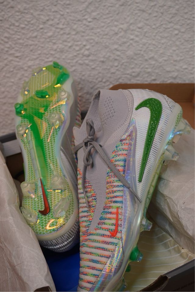 Botas Nike Phantom Multiclor Talla X