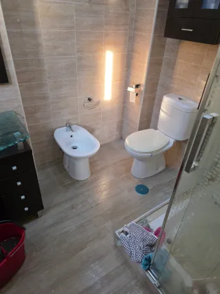 Fontanero, calefactor.