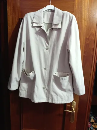 Chaqueta gabardina forrada beige