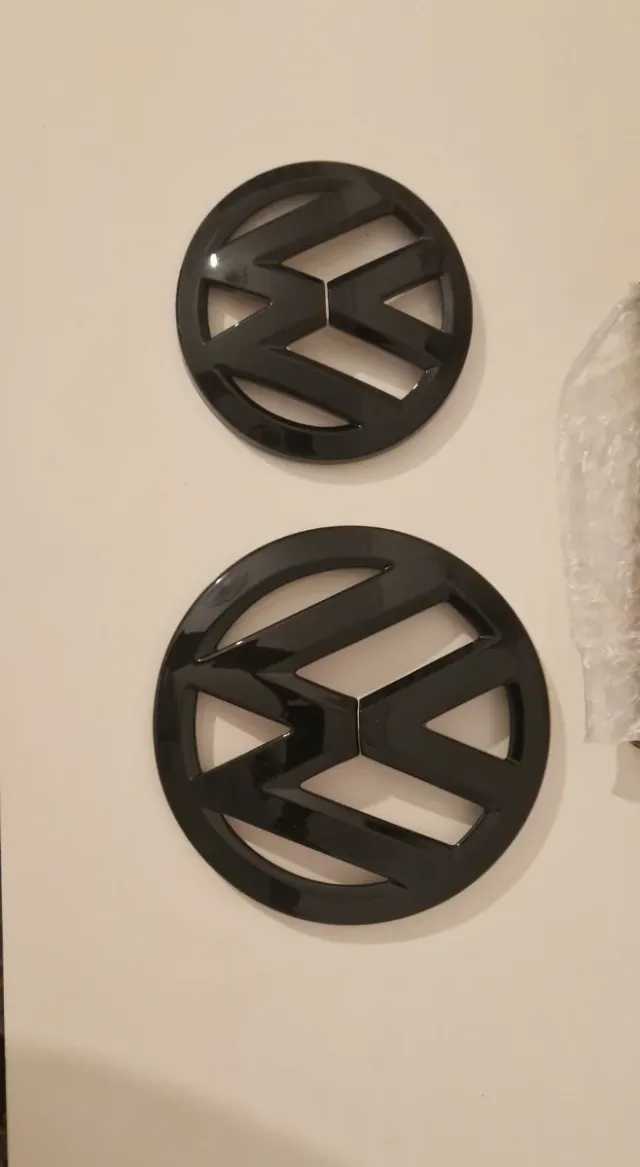 Logos VW Negro Brillante