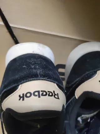 Zapatillas Reebok Negras y Beige