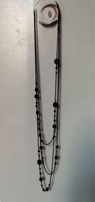 Collana tre fili metallo nero pietre nere
