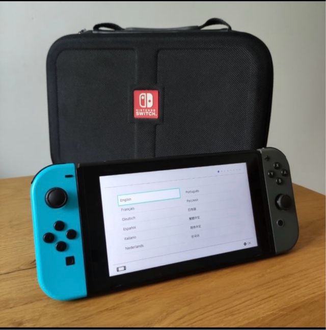 Nintendo Switch + funda +accesorios+ Tarjeta+Juego