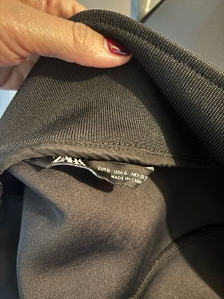 Chaqueta Zara Neopreno Negra Talla M